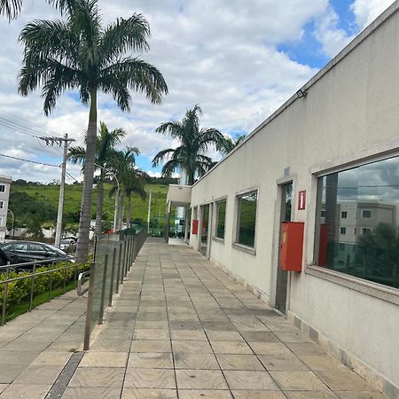 Apartamento Aconchegante Em Betim Bagian luar foto
